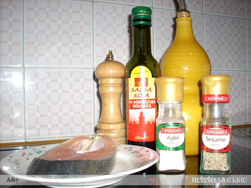 Somon cu garnitura de flori de dovlecel umplute
