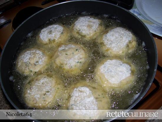 Chiftele de peste cu salsa de maioneza