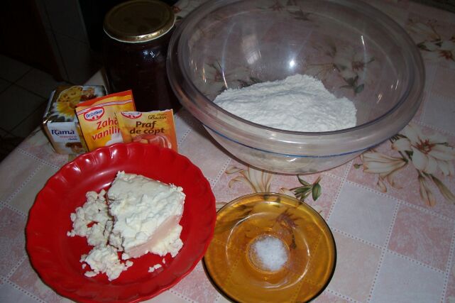 Tascute cu dulceata (Lekvarostaska)