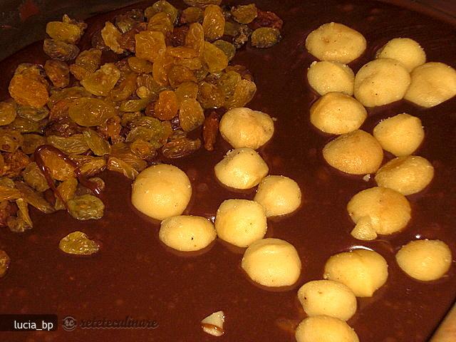 Nuci Macadamia Invelite in Ciocolata