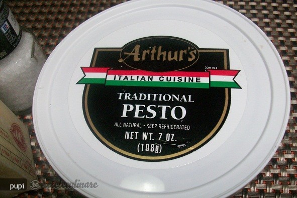 Tarta cu Rosii, Pesto si Telemea