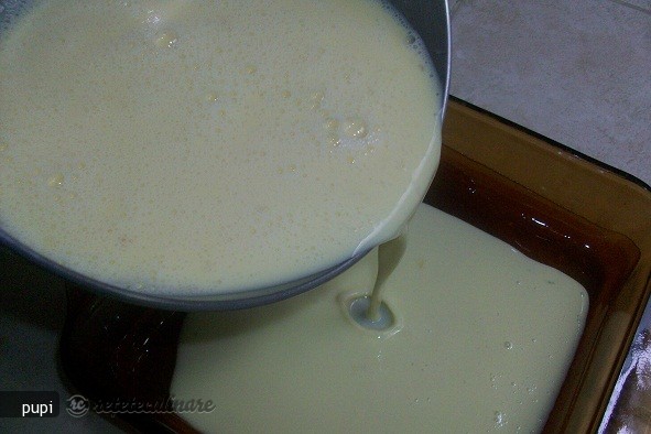 Tort Caramel Sau Upside Down Custard Cake