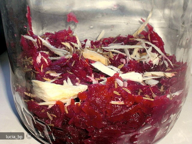 Salata de Sfecla Rosie pentru Iarna