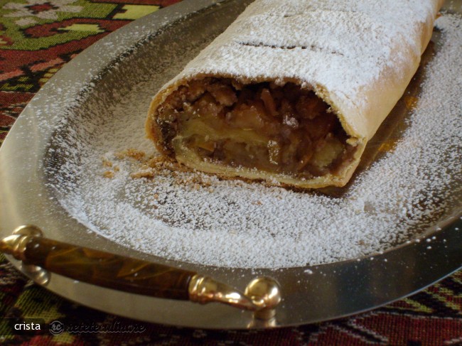 Strudel cu Mere si Nuci