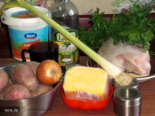 Gratin din Piept de Pui cu Smantana si Cascaval