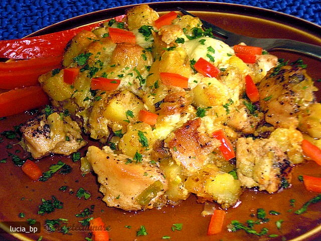 Gratin din Piept de Pui cu Smantana si Cascaval