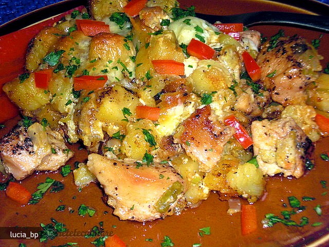 Gratin din Piept de Pui cu Smantana si Cascaval