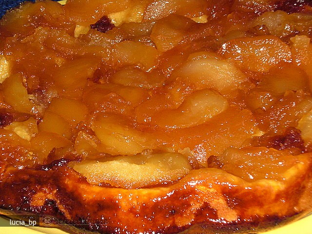 Tarta cu Mere Caramelizate in Miere