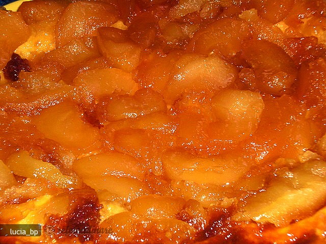 Tarta cu Mere Caramelizate in Miere