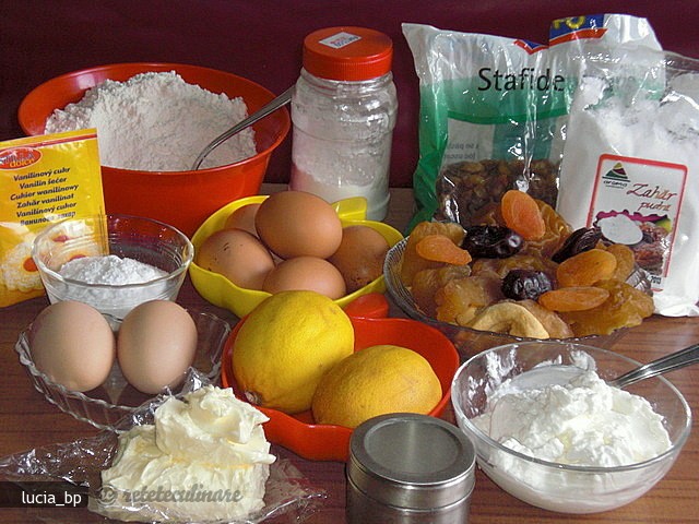 Prajitura cu Crema si Bezea de Lamaie