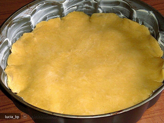 Prajitura cu Crema si Bezea de Lamaie