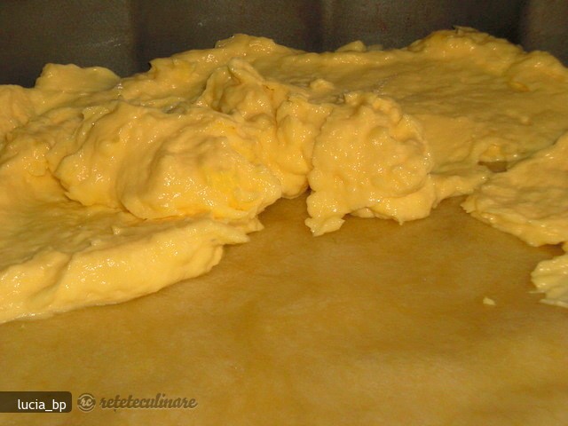Prajitura cu Crema si Bezea de Lamaie