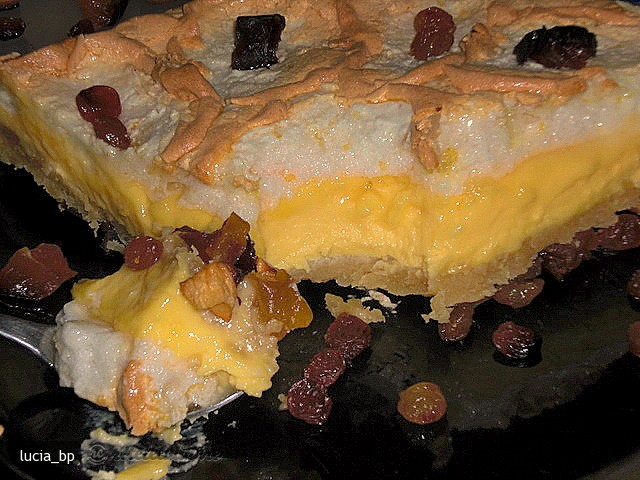 Prajitura cu Crema si Bezea de Lamaie