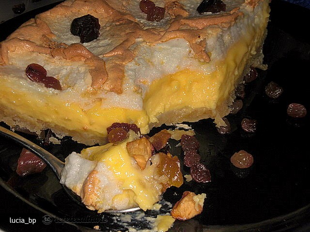 Prajitura cu Crema si Bezea de Lamaie