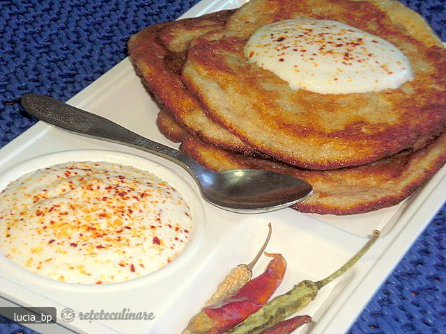 Blinis cu Hrisca si Sos de Iaurt cu Chilli