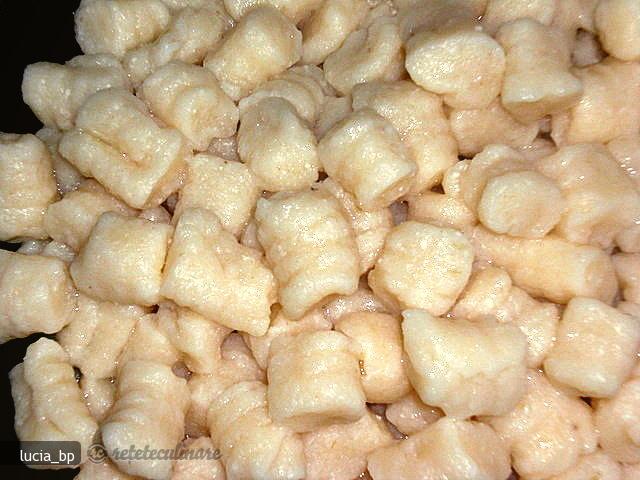 Gnocchi din Branza de Vaci cu Pesmet