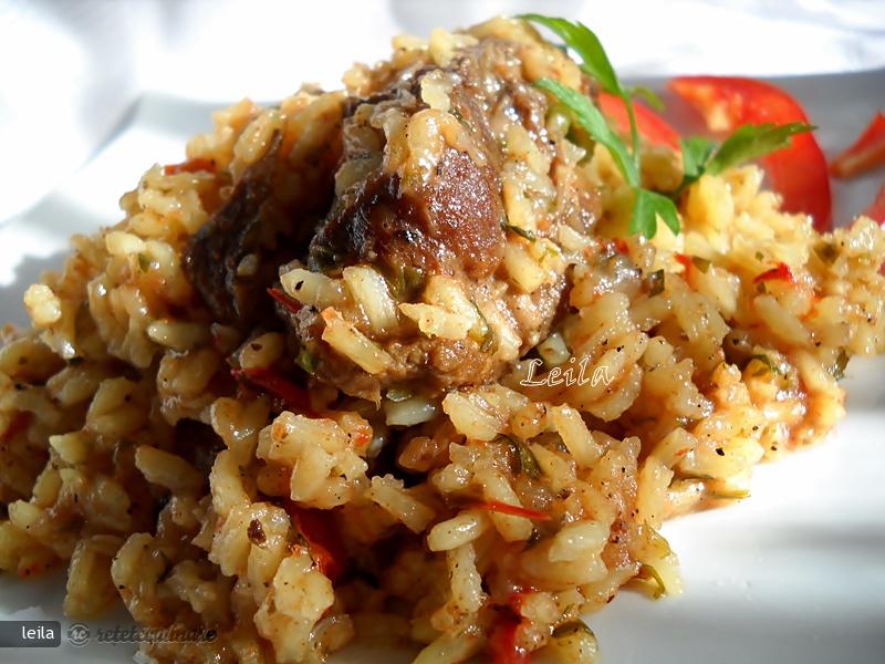 Pilaf de Orez cu Carnita de Mistret