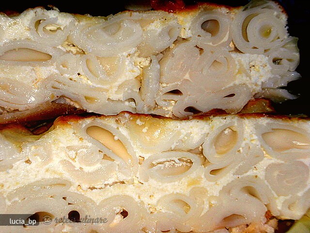 Budinca de Macaroane cu Branza si Smantana