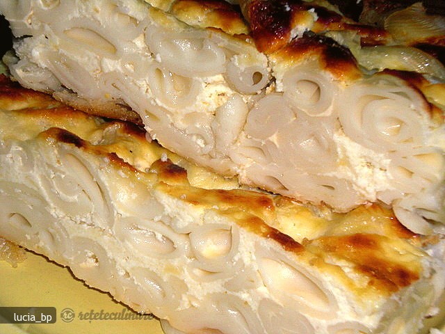 Budinca de Macaroane cu Branza si Smantana
