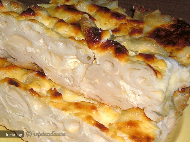 Budinca de Macaroane cu Branza si Smantana