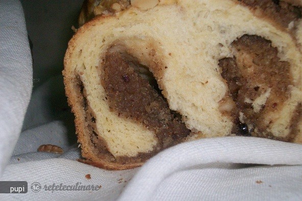 Cozonac `buchet de Trandafiri`