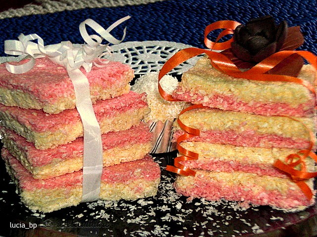 Patratele cu Nuca de Cocos