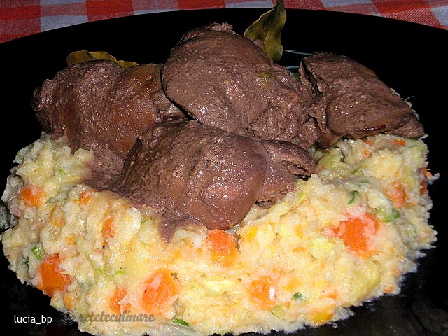 Ficatei de Pui, Altfel