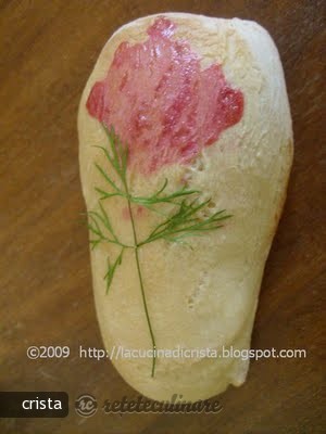 Pate de Ficat in Gelatina de Bere cu Chifle Scotiene Pictate