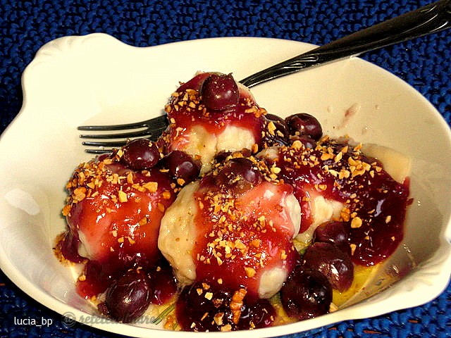 Deliciu cu Visine si Topping