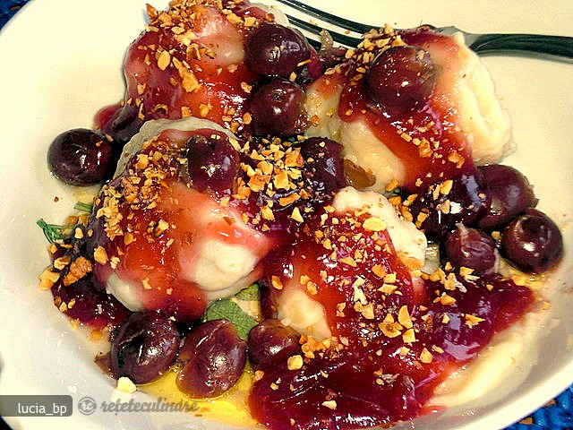 Deliciu cu Visine si Topping