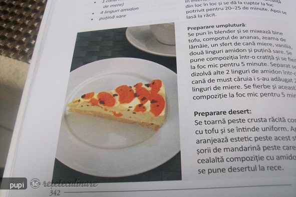Tort de Post cu Capsuni si Ananas