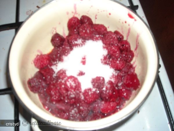 Cheesecake cu Zmeura