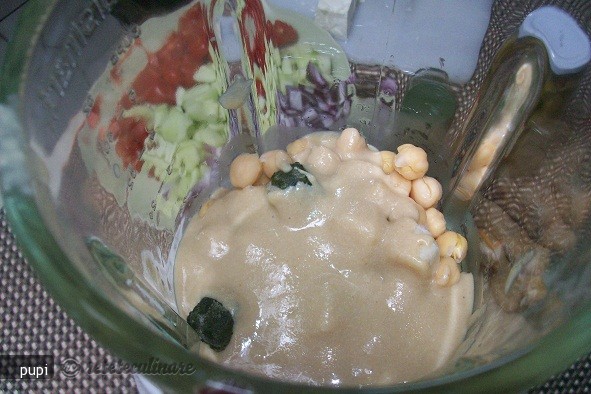 Hummus cu Salata de Cruditati