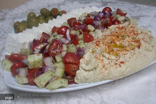 Hummus cu Salata de Cruditati
