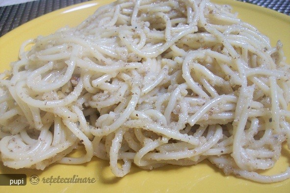 Macaroane cu Nuci