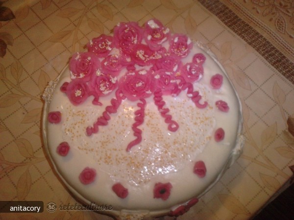 Tort cu Crema de Amandina