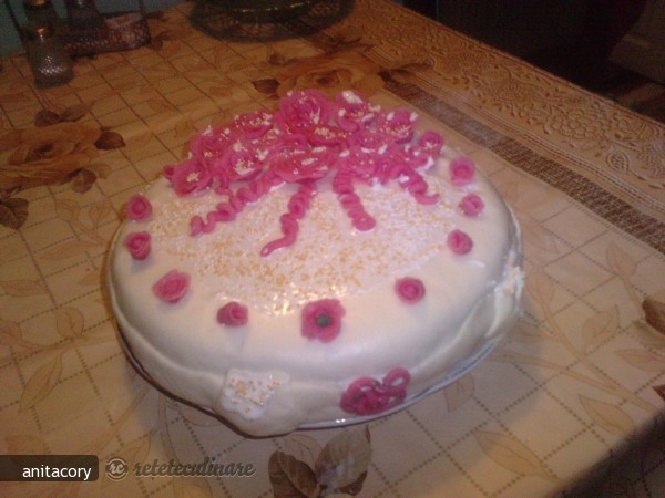 Tort cu Crema de Amandina