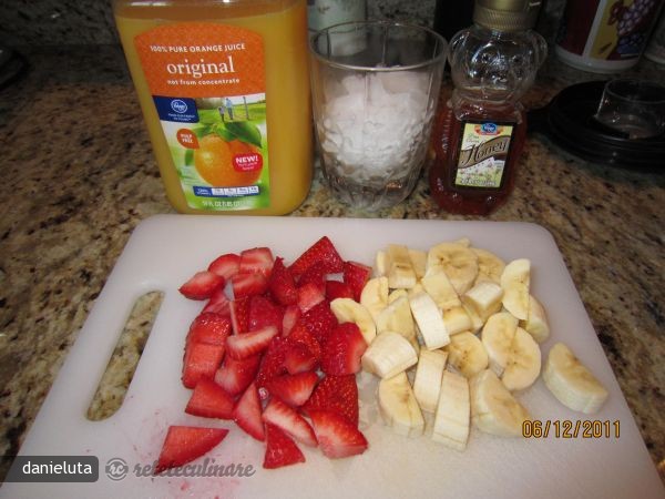Smoothie de Capsuni si Banane