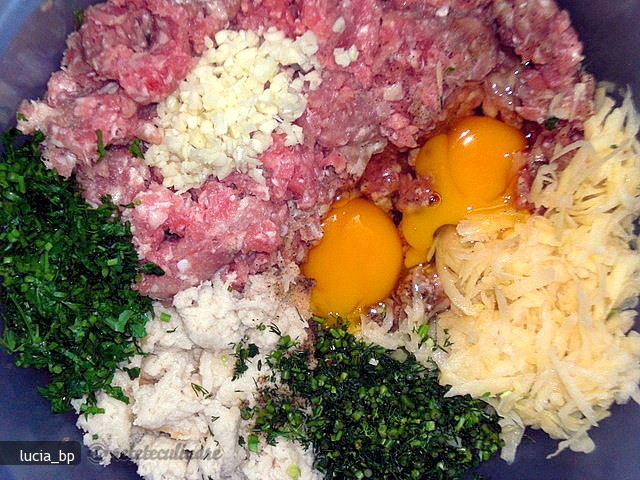 Chiftelute din Carne cu Cascaval