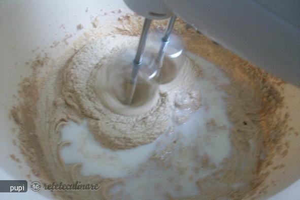 Chec cu Prune si Crema de Branza