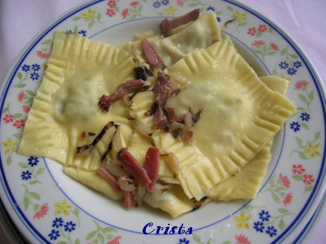 Ravioli cu Radicchio si Speck