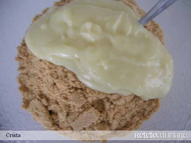 Tort de Vara (blat de Biscuiti, Crema si Iaurt)