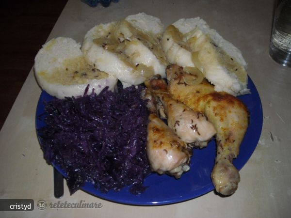 Carne cu Varza si Knedla (mancare Slovaca)