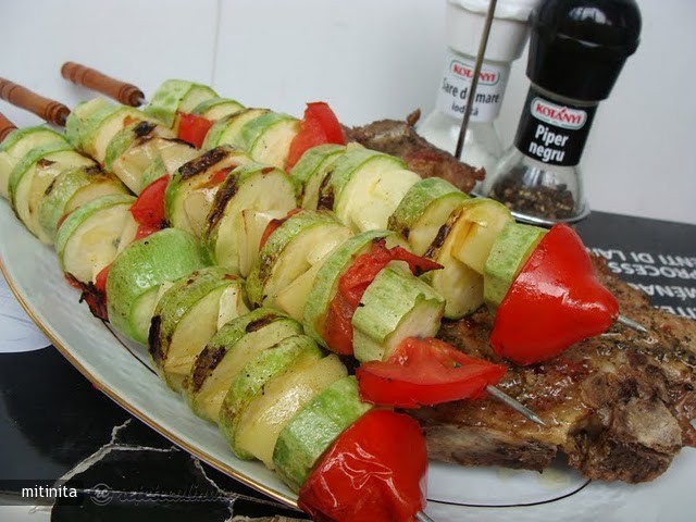 Legume pe Gratar