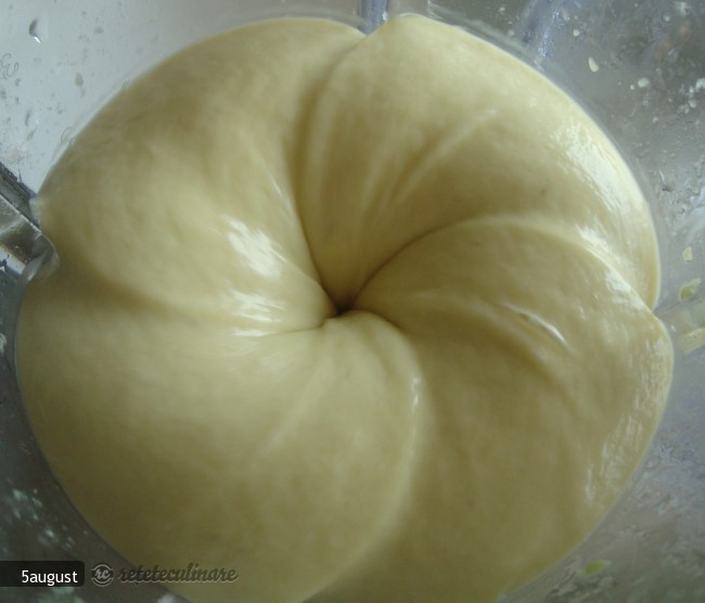 Inghetata de Fructe de Padure, banane si Avocado