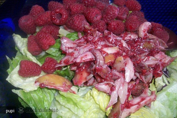 Salata cu Dressing de Zmeura