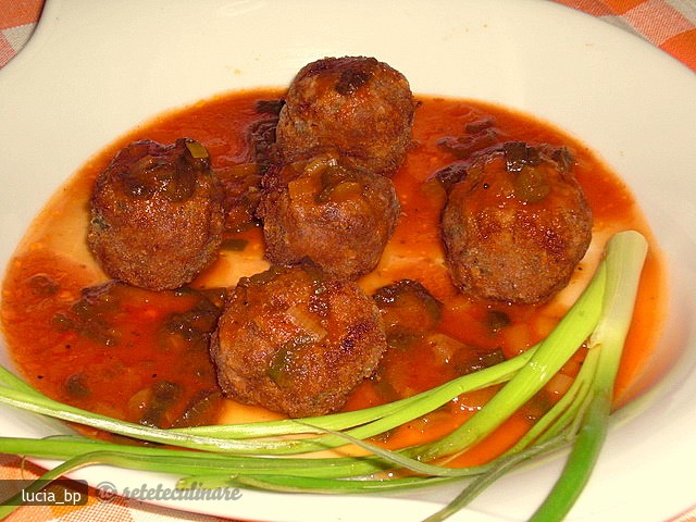 Chiftelute cu Sos