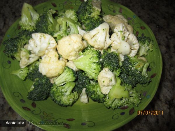 Conopida & Broccoli cu Parmezan