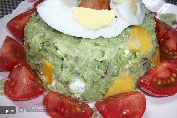 Salata de Varza cu Mango si Avocado