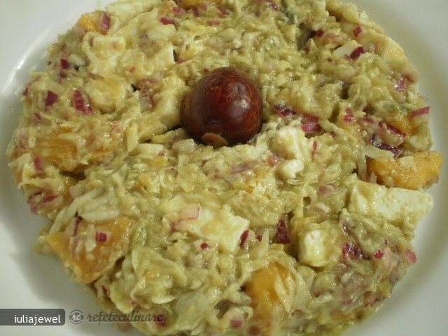 Salata de Varza cu Mango si Avocado